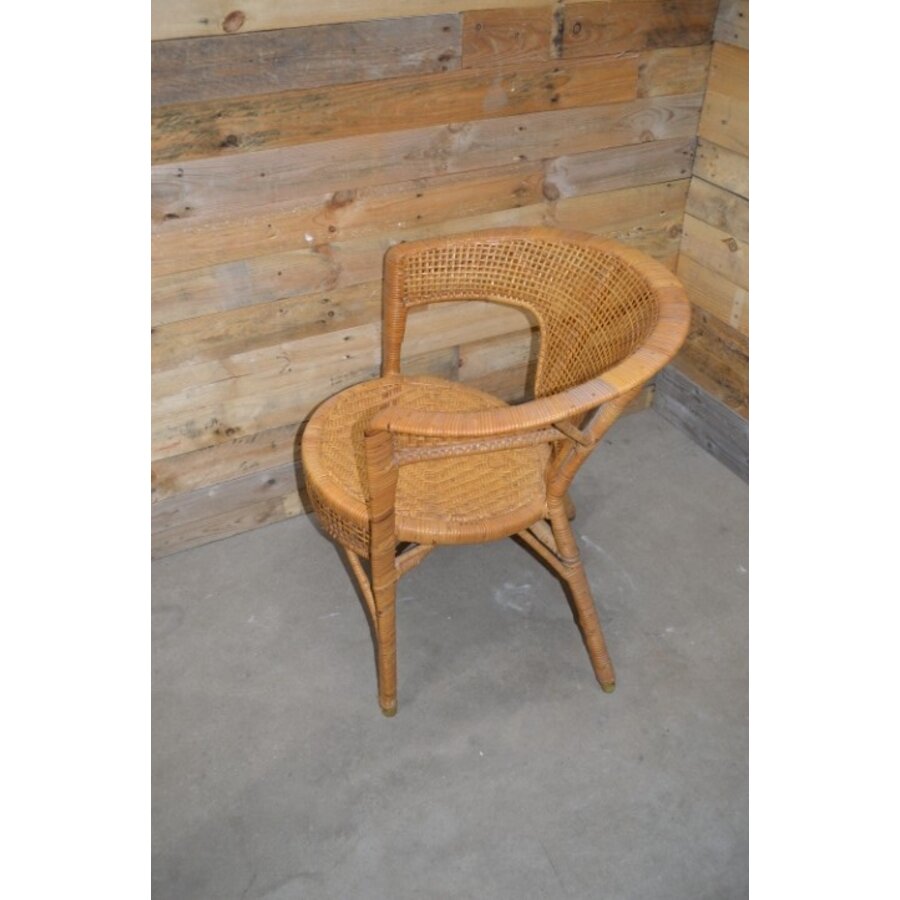 Vintage ronde rotan fauteuil met opengewerkt vlechtwerk en ruitpatroon-6