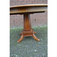 thumb-Uitschuifbare ronde kersenhouten eettafel op klassieke kolomvoet-3