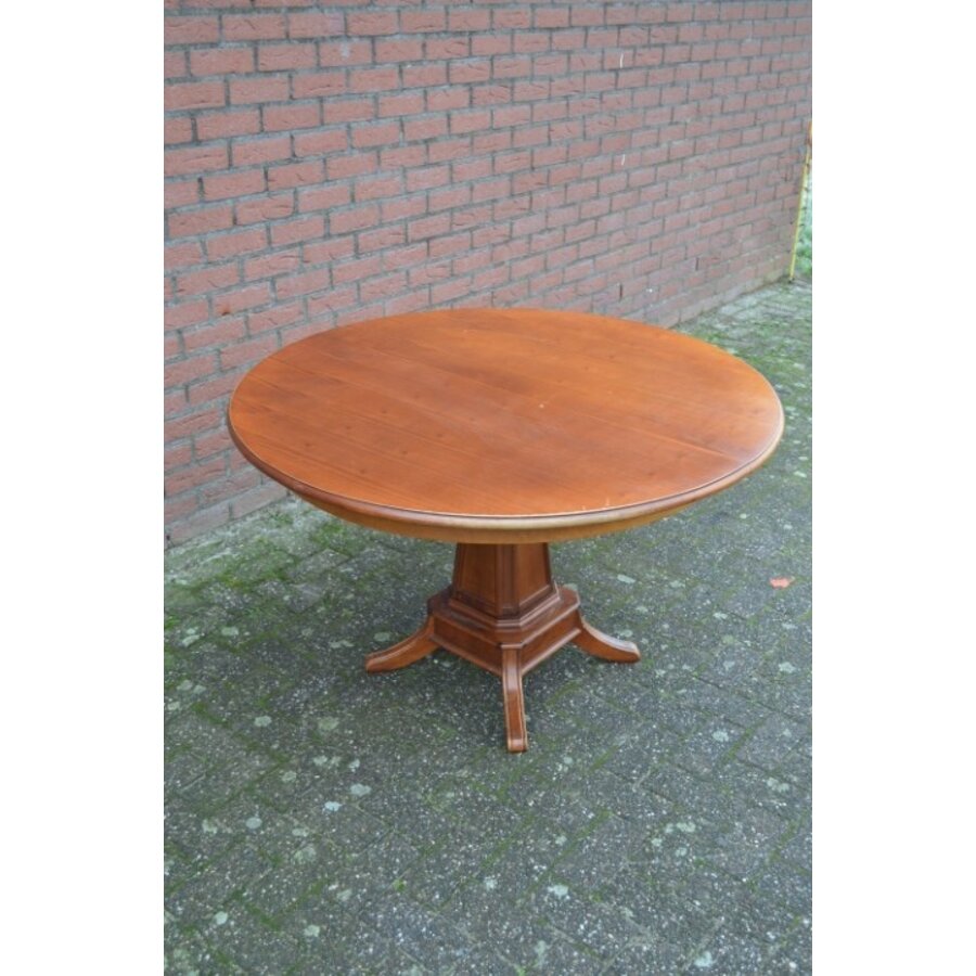 Uitschuifbare ronde kersenhouten eettafel op klassieke kolomvoet-1
