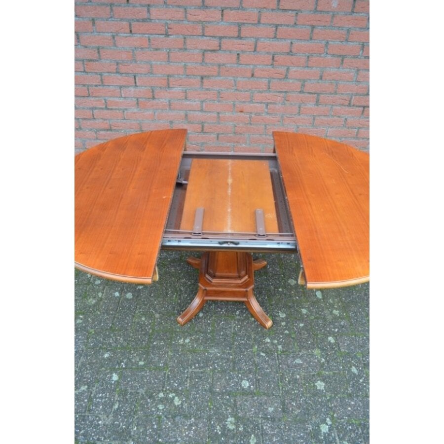 Uitschuifbare ronde kersenhouten eettafel op klassieke kolomvoet-8