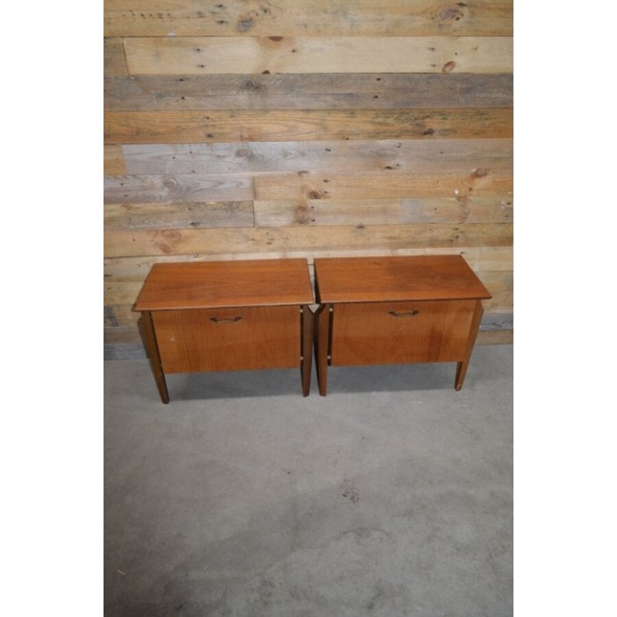 Louis van Teeffelen nachtkastjes set van 2-1