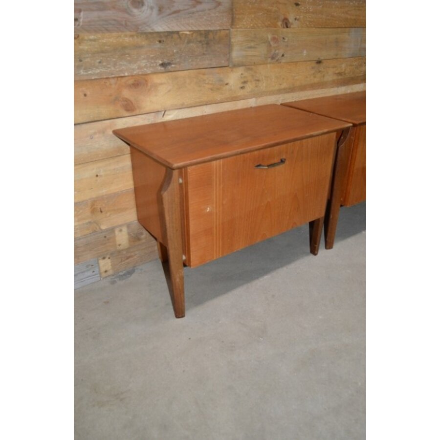 Louis van Teeffelen nachtkastjes set van 2-2