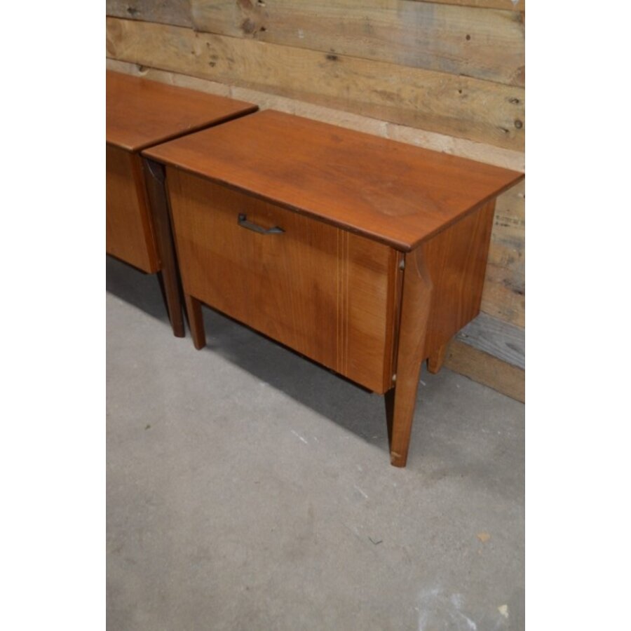 Louis van Teeffelen nachtkastjes set van 2-3