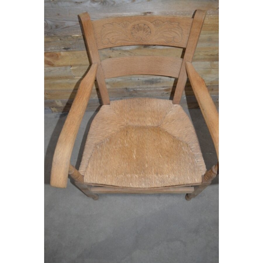 Eiken armfauteuil met biezen zitting gezandstraald-4