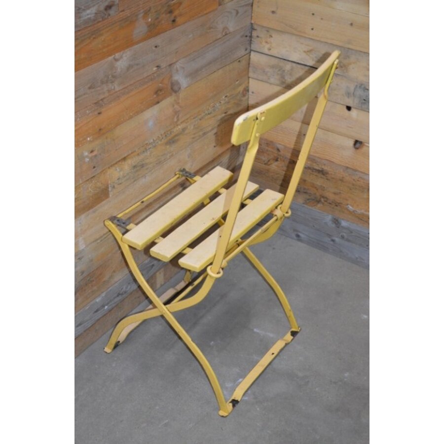 Antieke robuuste bistrostoel Taubmann – geel ijzeren frame met hout-3