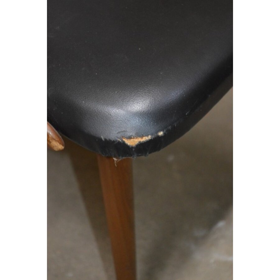 Retro stoeltje teak met zwarte bekleding-4