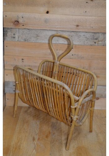 Rotan vintage lectuurbak 
