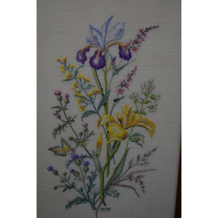 Vintage ingelijst borduurwerk met kleurrijke wilde bloemen in beuken lijst-3