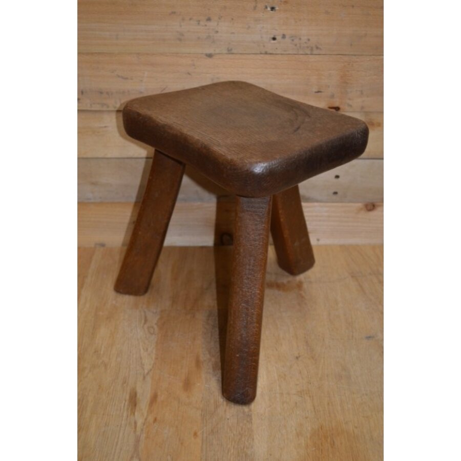 Landelijk driepoot zitkrukje massief eiken-5