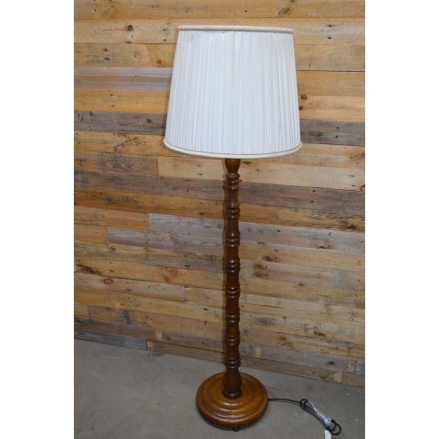 Staande vloerlamp met kap-2