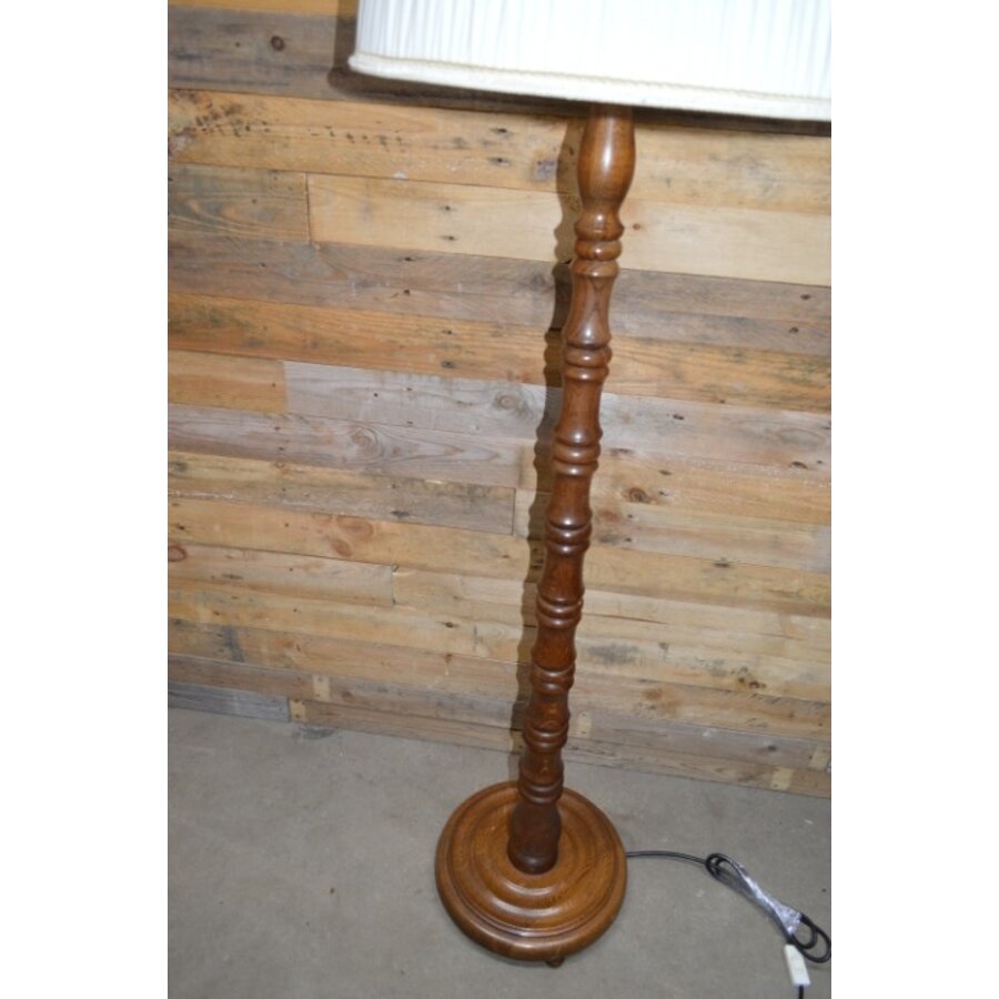 Staande vloerlamp met kap-5