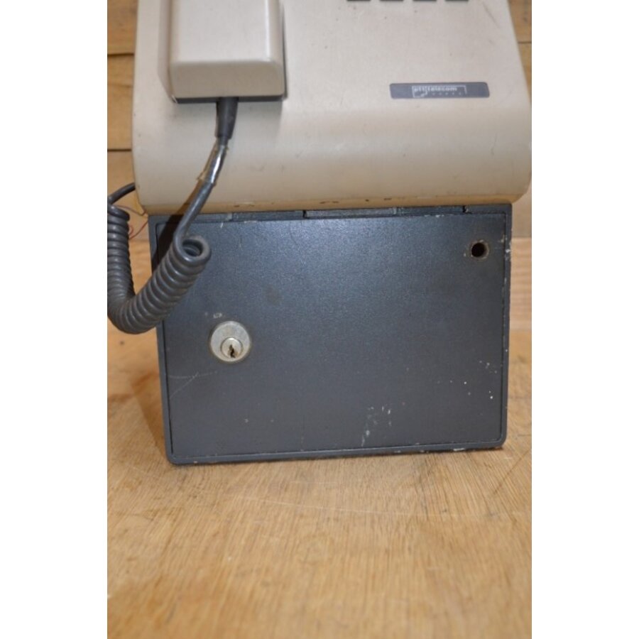 Retro PTT wandtelefoon op munten-8