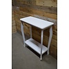 LoodsVol, Tweedehands Moderne witte houten sidetable met Engelse Queen Ann poten