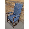 LoodsVol, Tweedehands Robuuste kasteel armstoel eiken met blauwe stof