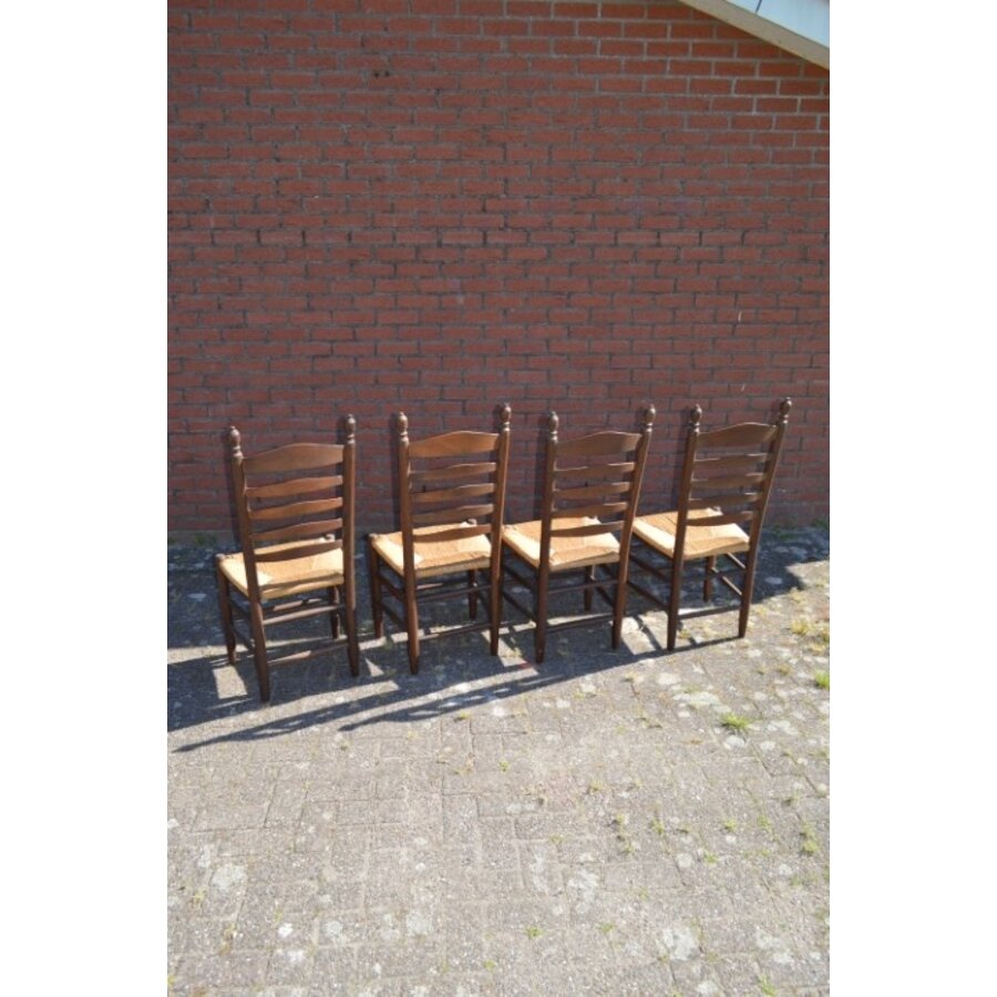 Knopstoelen donker eiken set van 4-7