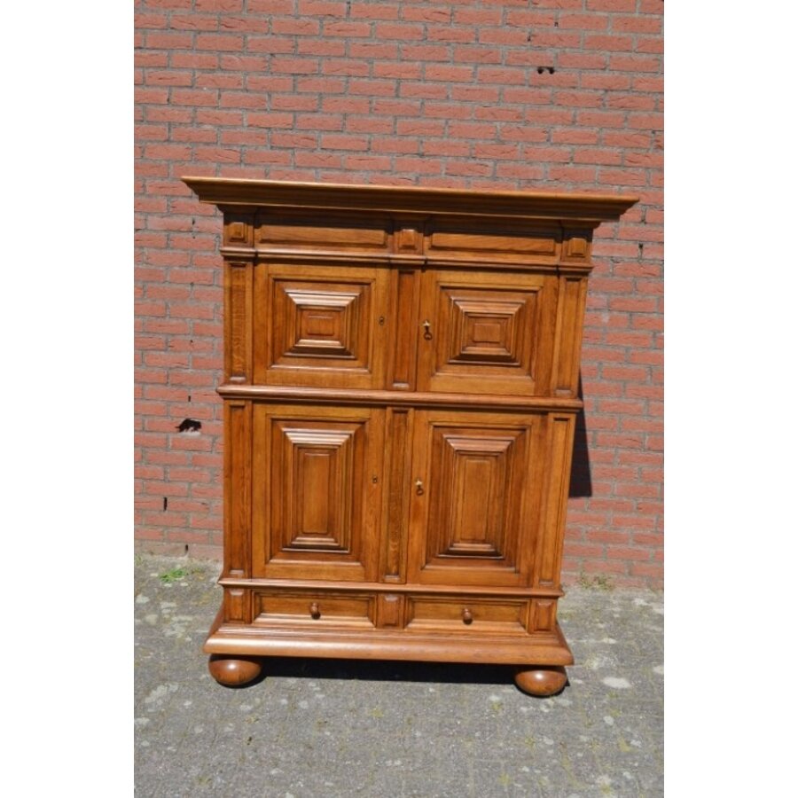 Klassieke vintage massief eiken kussenkast met lades-2