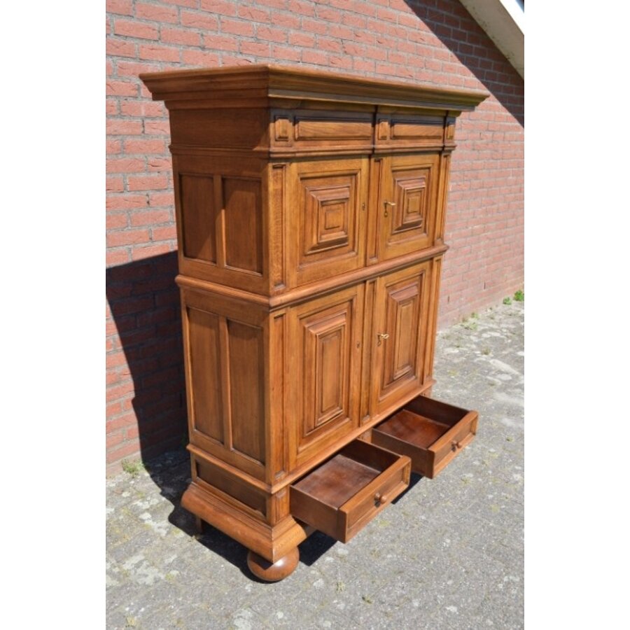 Klassieke vintage massief eiken kussenkast met lades-4