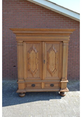 Robuuste kast grenen/eiken 3 delig 