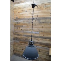 thumb-Industriële hanglamp in betonlook – stoer en stijlvol voor boven de eettafel-1