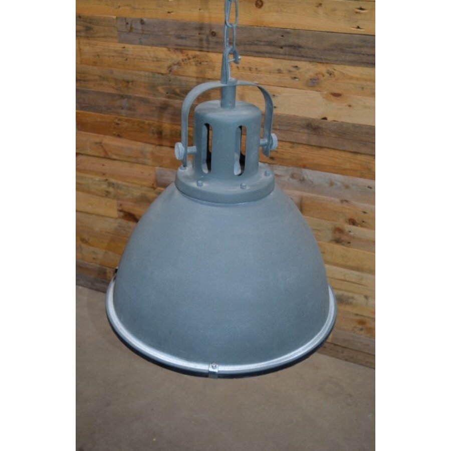Industriële hanglamp in betonlook – stoer en stijlvol voor boven de eettafel-2