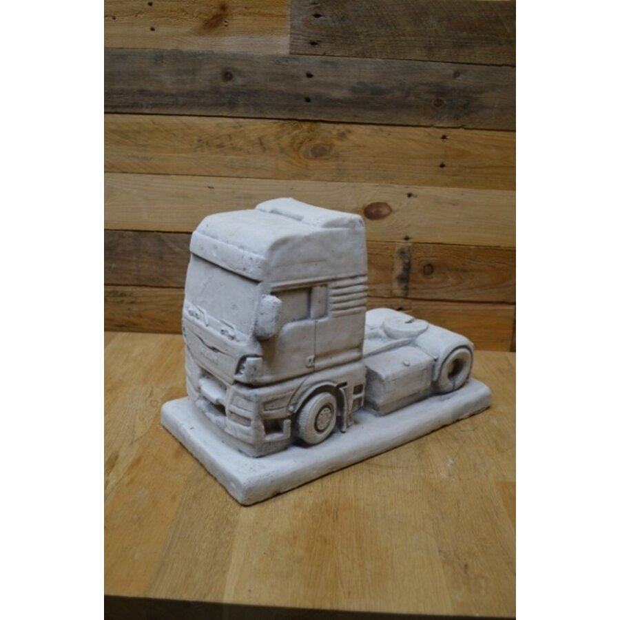 Robuust betonnen model van een vrachtauto-1