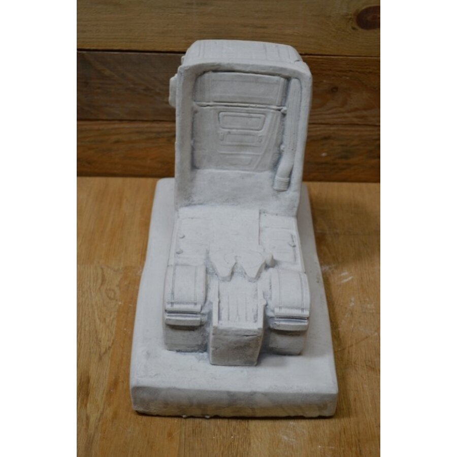 Decoratieve betonnen truck – schaalmodel vrachtwagen voor in de tuin-5