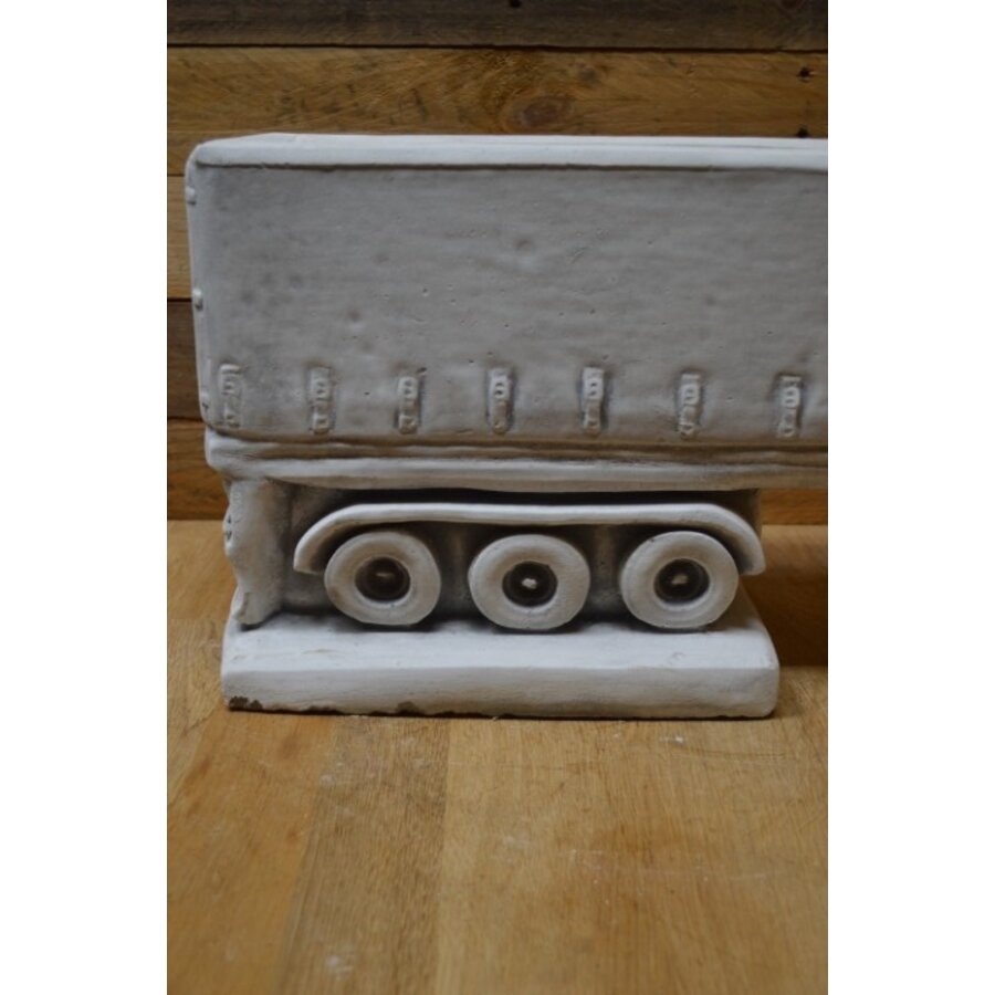 Schitterende betonnen Amerikaanse trailer als plantenbak of decoratie-2