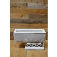 thumb-Schitterende betonnen Amerikaanse trailer als plantenbak of decoratie-6