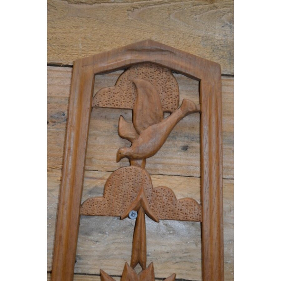 Eikenhouten wanddecoratie met christelijke symboliek-2