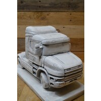 thumb-Gedetailleerd betonnen model van een vrachtwagen met torpedofront-1