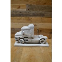 Betonnen vrachtwagen met torpedofront – tuinbeeld voor liefhebbers