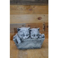 thumb-Decoratieve betonnen plantenbak met twee poesjes-2