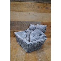 thumb-Decoratieve betonnen plantenbak met twee poesjes-4