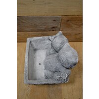 thumb-Decoratieve betonnen plantenbak met twee poesjes-5