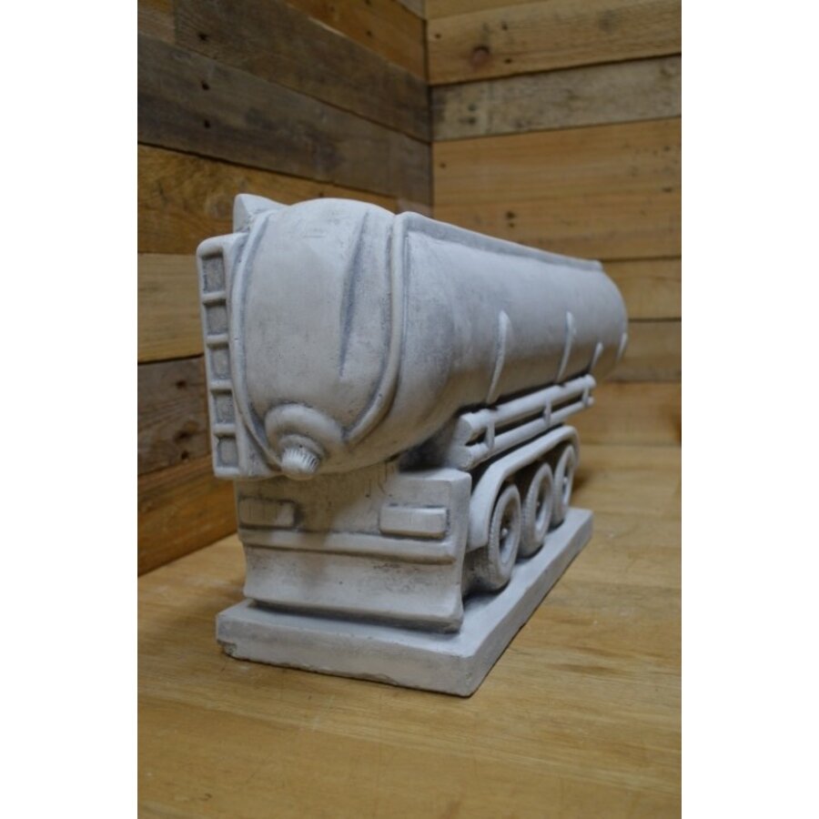 Industriële betonnen plantenbak als tankwagen-2