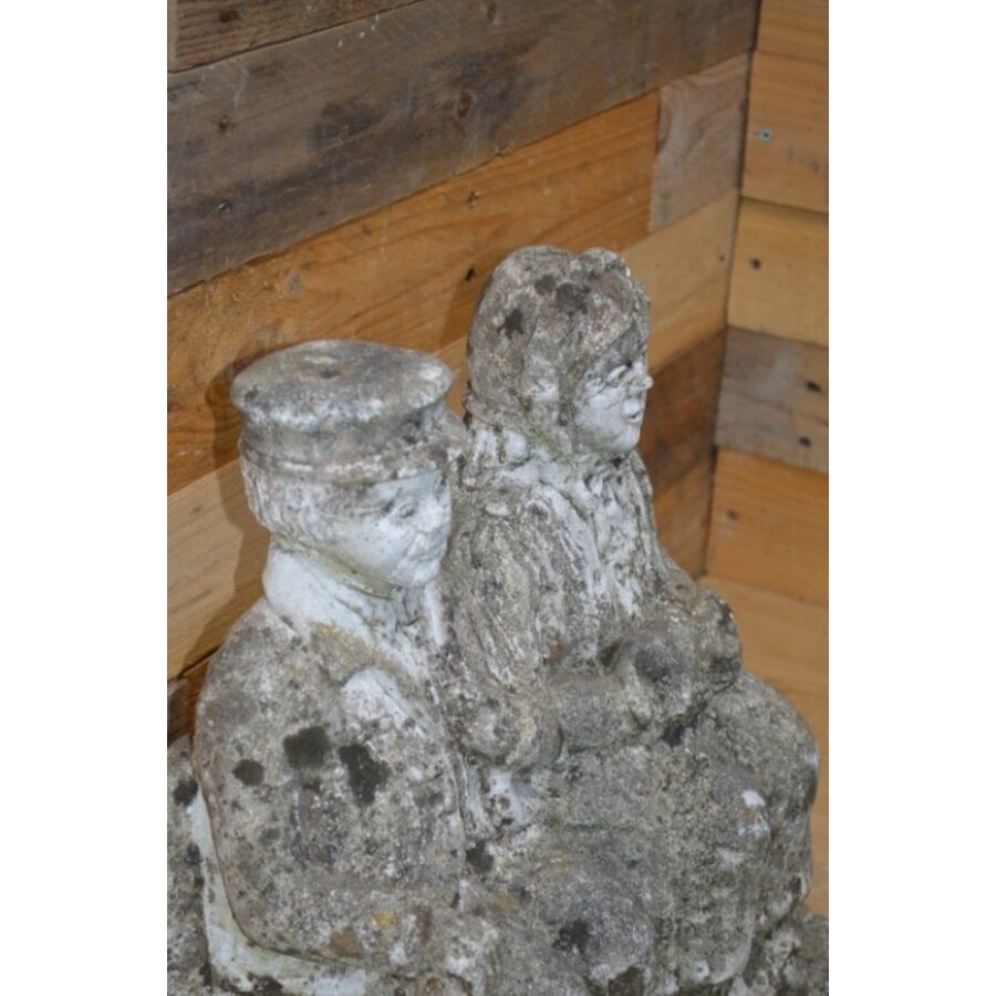 Opa en oma op een bankje-5