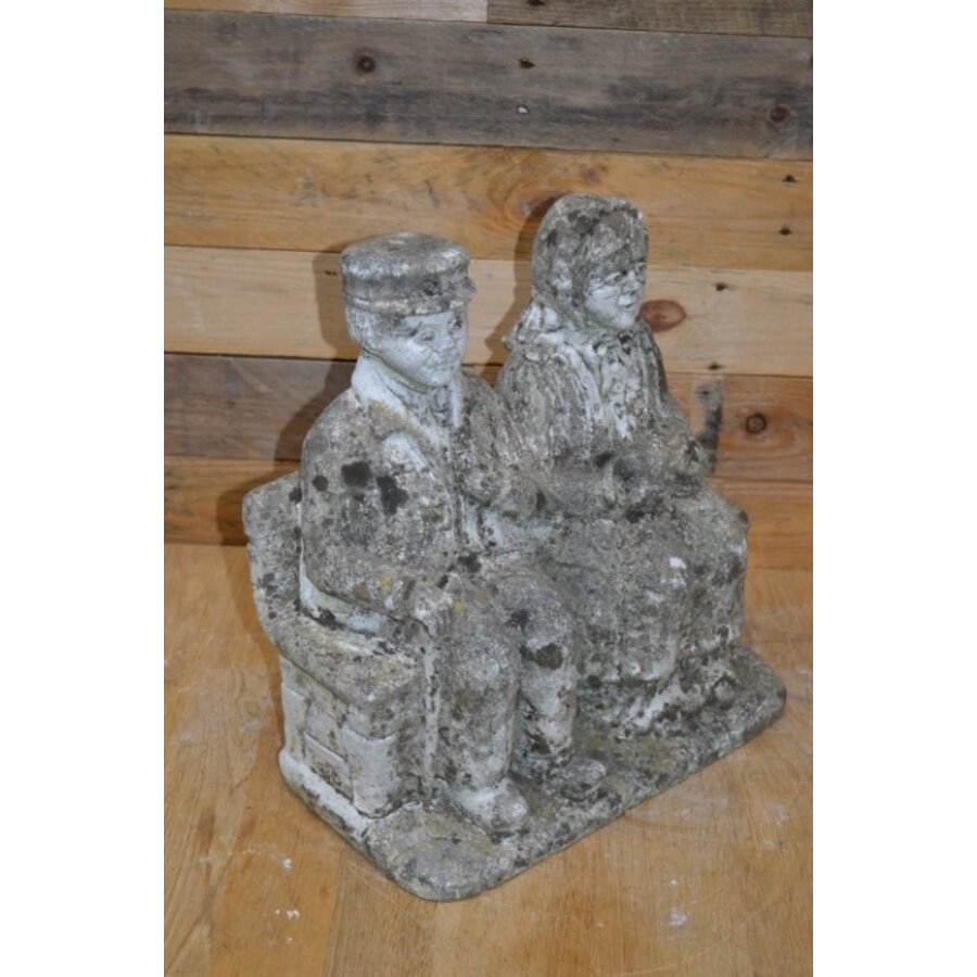 Opa en oma op een bankje-9