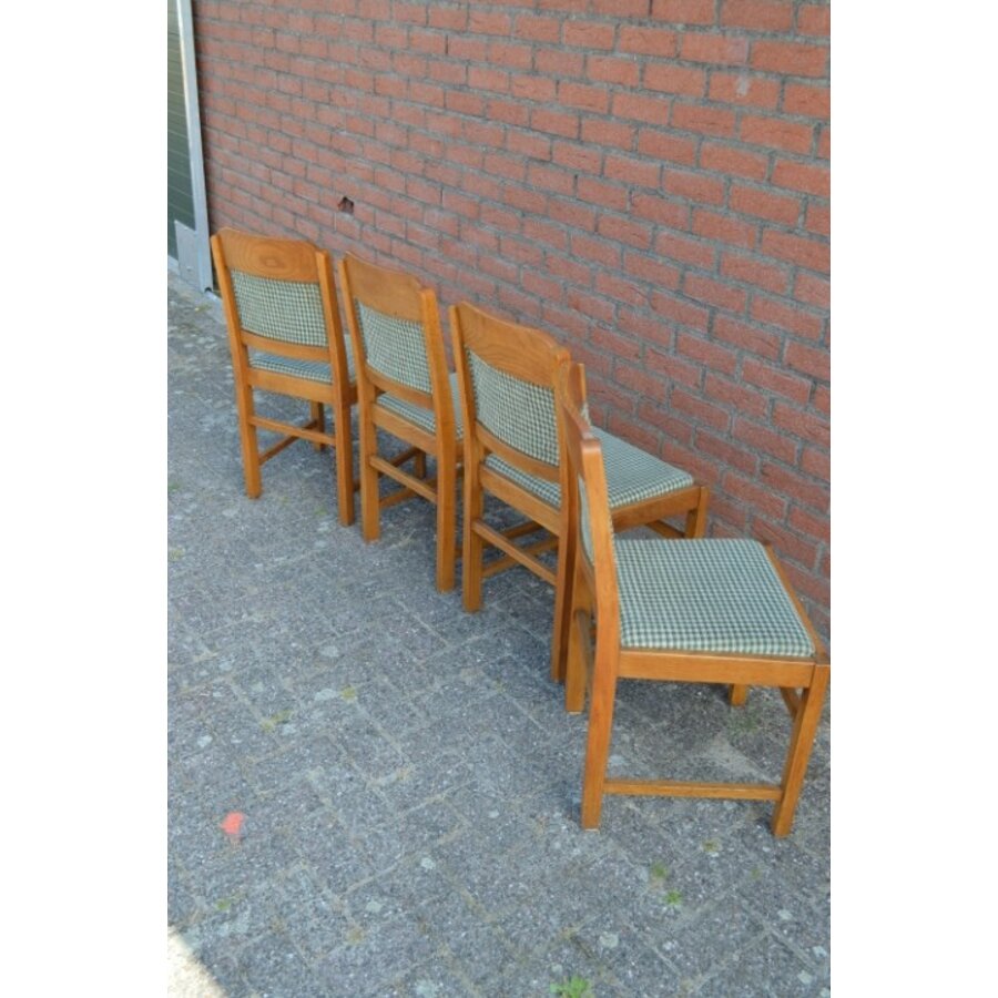 Set van 4 landelijke houten Hollandse stoelen met geblokte bouclé bekleding-9