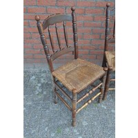 thumb-Set van 4 antieke Hollandse keukenstoelen met biezen zitting-2