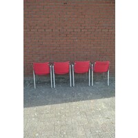 thumb-Set van 4 vintage metalen stapelstoelen met rood skai bekleding-7