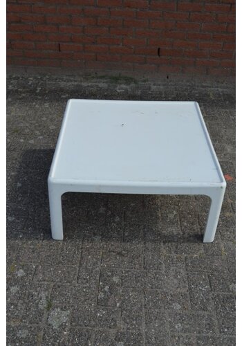 Retro DDR bijzettafel kunststof 