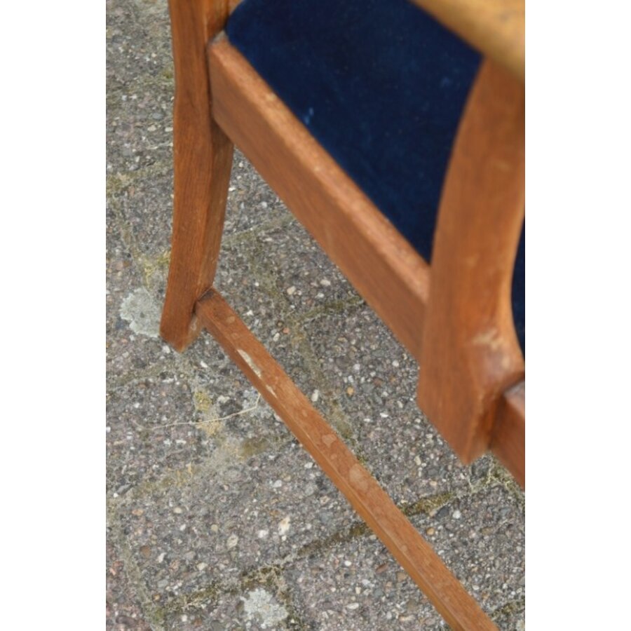 6 vintage eiken stoelen met blauw velours zitting en rugleuning-9