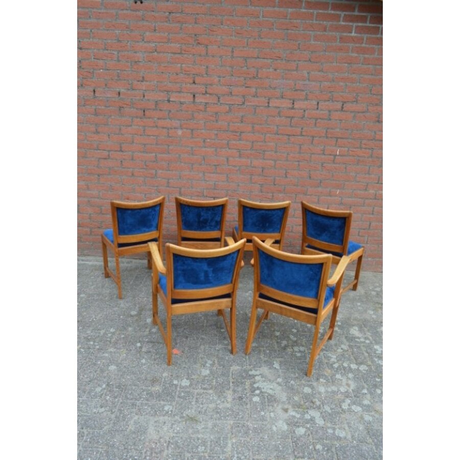 6 vintage eiken stoelen met blauw velours zitting en rugleuning-6