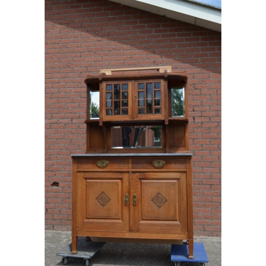 Antieke eiken kast met natuursteen blad en facet geslepen spiegels-1