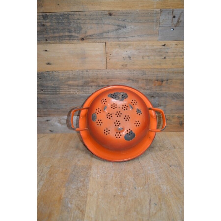 Vintage oranje geëmailleerd vergiet met grijze binnenkant uit de jaren 50-6