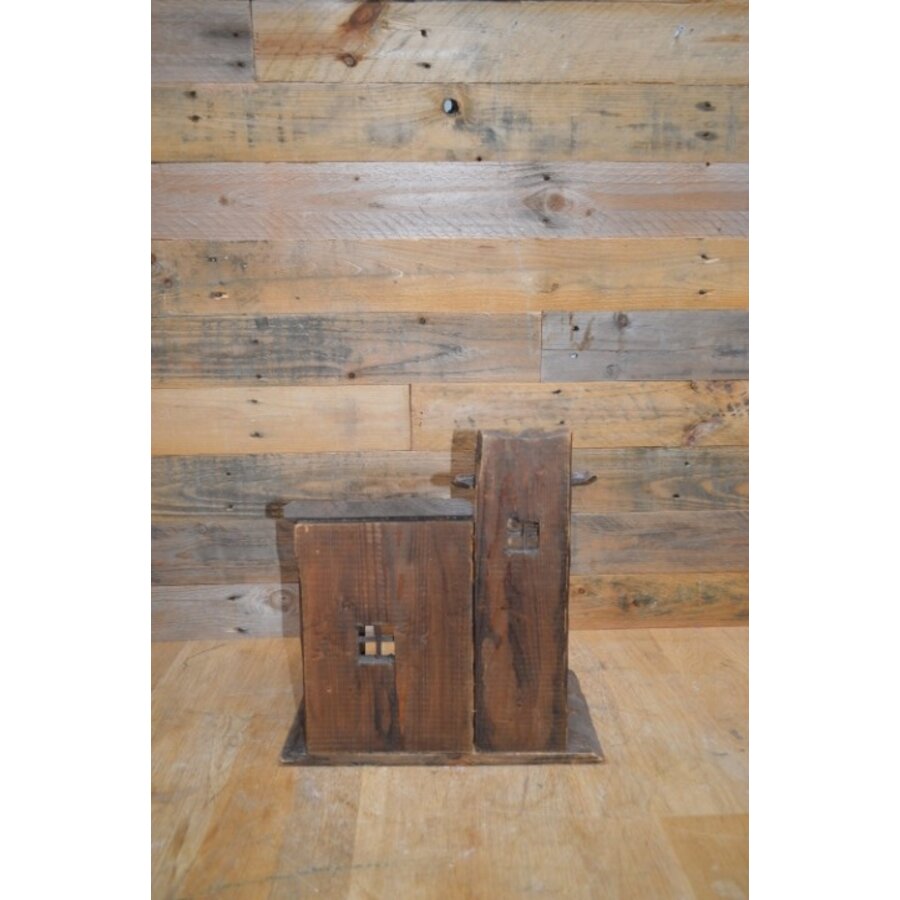 Volkskunst houten kerststal uit 1960 met plek voor beelden van 15 cm-4