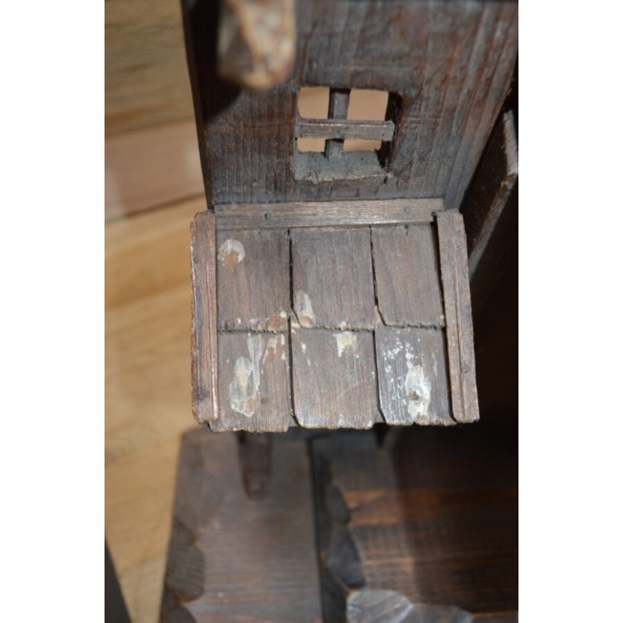 Volkskunst houten kerststal uit 1960 met plek voor beelden van 15 cm-8