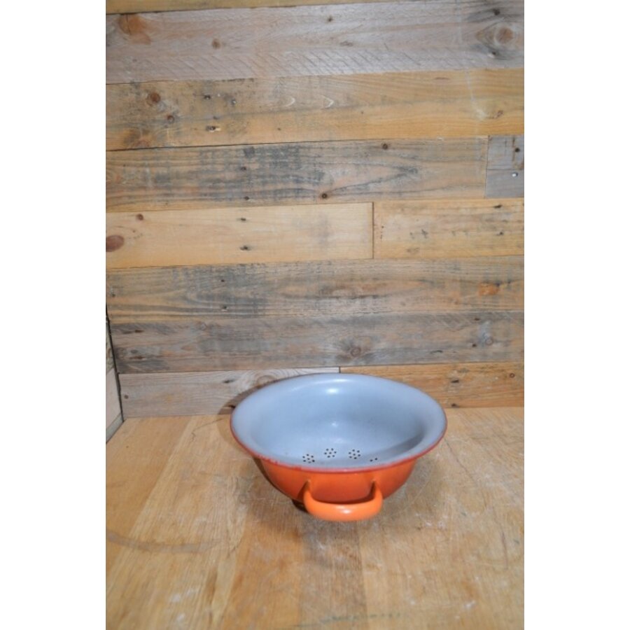 Vintage oranje geëmailleerd vergiet met grijze binnenkant uit de jaren 50-3