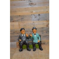 thumb-Keramisch beeldje Laurel en Hardy op bankje-1
