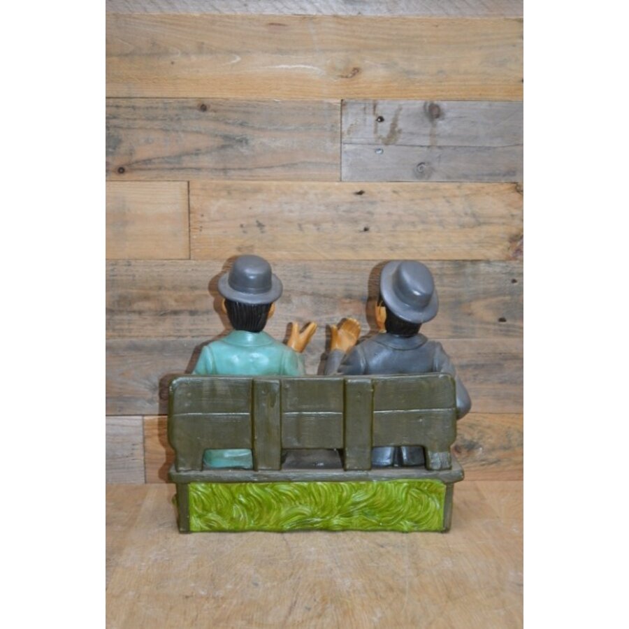 Keramisch beeldje Laurel en Hardy op bankje-4